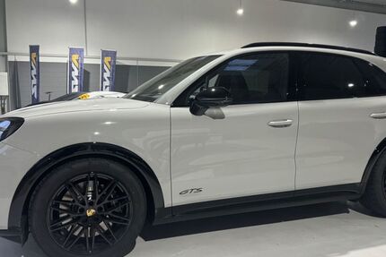 Porsche Cayenne 39.233 km 136.490 &euro; Solingen 42653