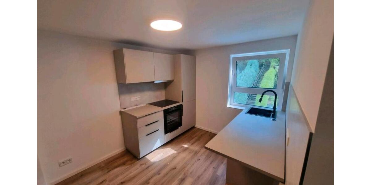 Dachgeschoßwohnung Wuppertal Lichtenplatz - 2 Zimmer, 80 m&sup2;, 870&euro; | Angebot:26483898
