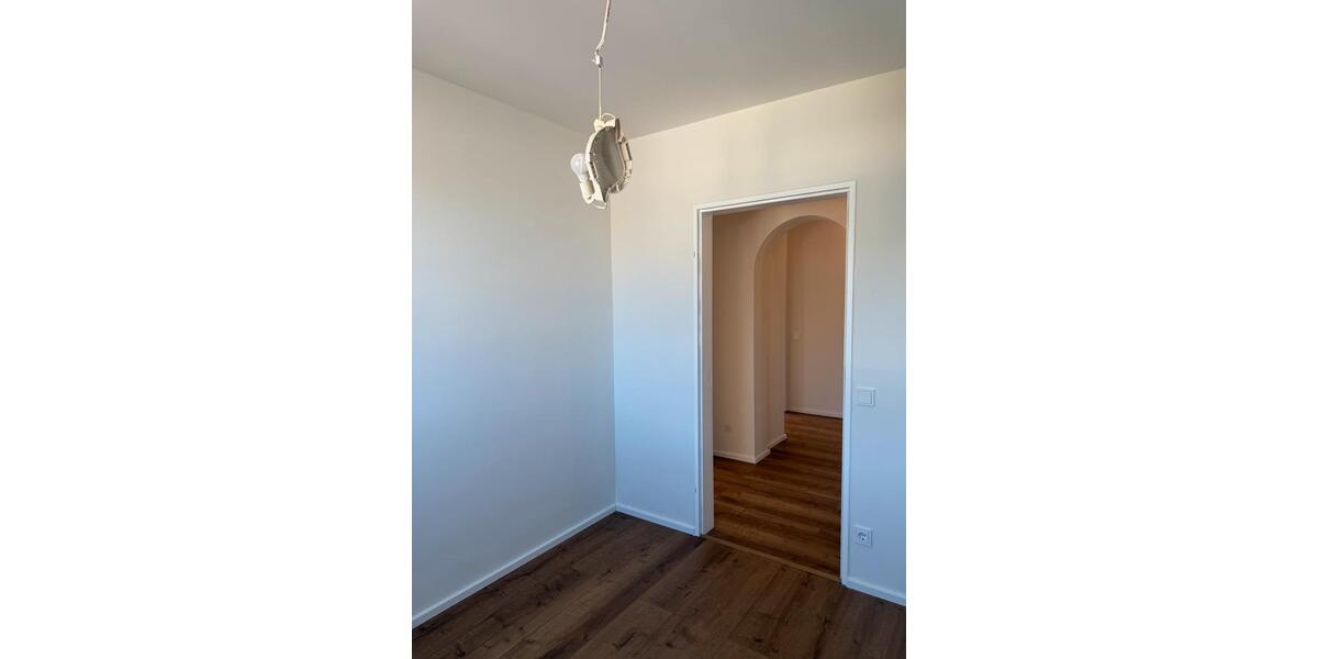 Dachgeschoßwohnung Langenfeld (Rheinland) - 3 Zimmer, 87 m&sup2;, 1.200&euro; | Angebot:26301690