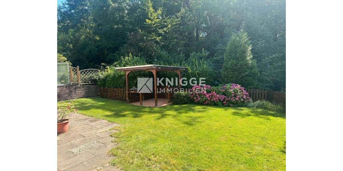 +++ 3503 - Bungalow mit viel Platz und Garage in ruhiger Lage von Herkenrath +++ 6 zimmer