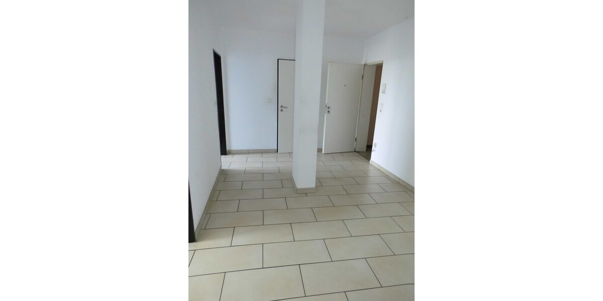 4 Fam.-Haus mit 2 Garagen in Remscheid - West 10 zimmer