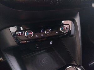 Opel Corsa e GS Matrix LED SHZ LHZ Kam Navi 9.099 km 28.480 &euro; HAAN 42781