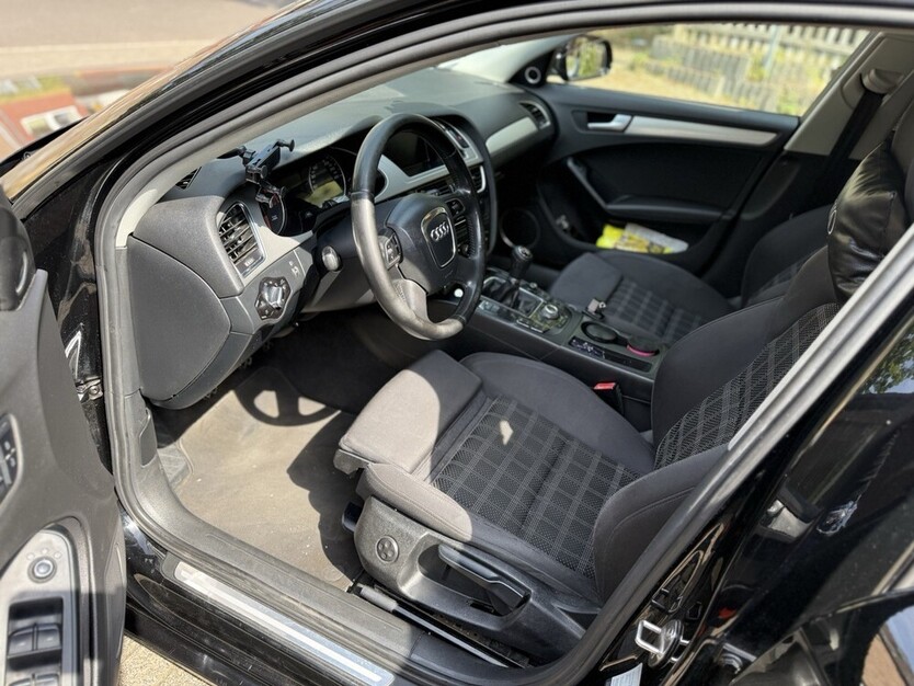 Audi A4 (B8)