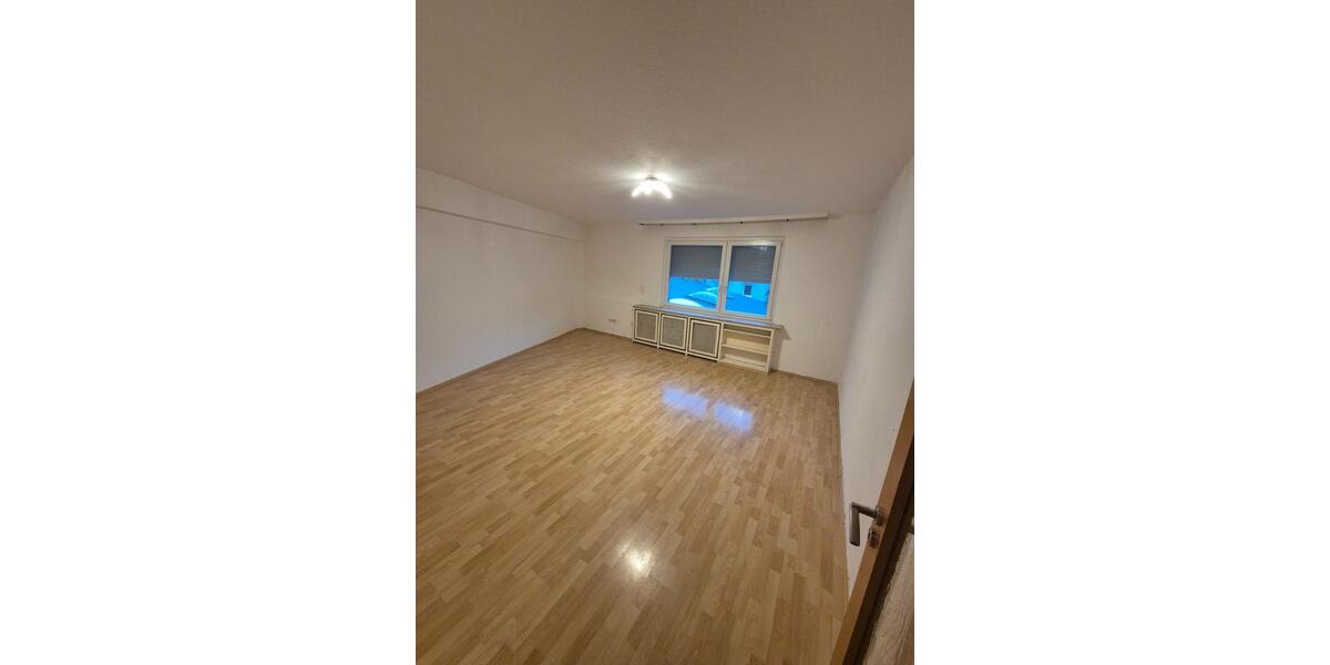 Helle 3-Zimmer-Wohnung mit 88 m² im 1. Obergeschoss 3 zimmer