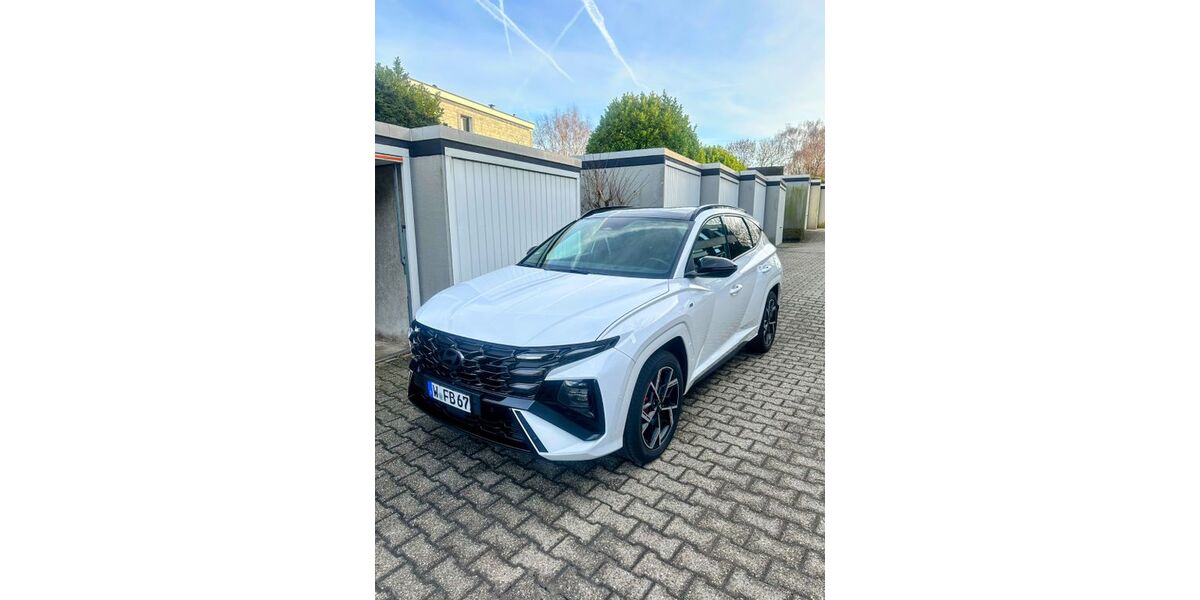 Hyundai TUCSON 15.000 km 37.990 &euro; Wuppertal 42111