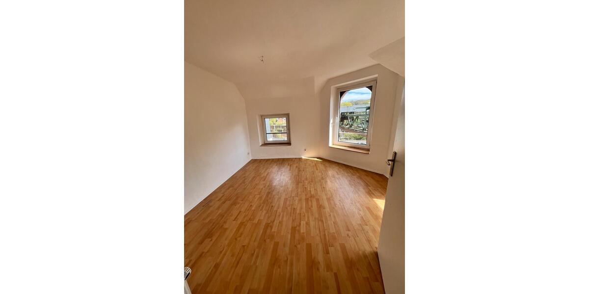 Dachgeschoßwohnung Wuppertal Dornap - 3 Zimmer, 100 m&sup2;, 700&euro; | Angebot:26414550