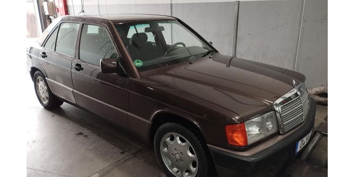 Mercedes-Benz 190 170.953 km 12.750 &euro; Düsseldorf 40597