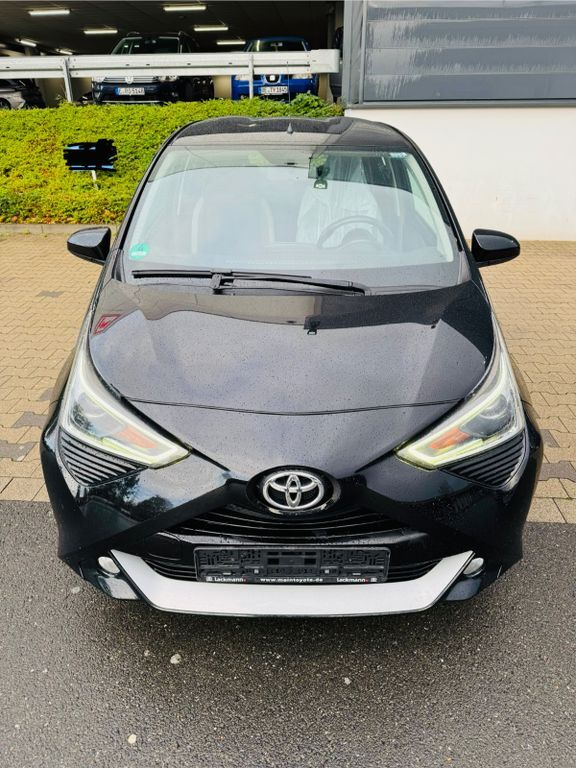 Toyota Aygo (X) 61.000 km 8.990 € Essen 45133