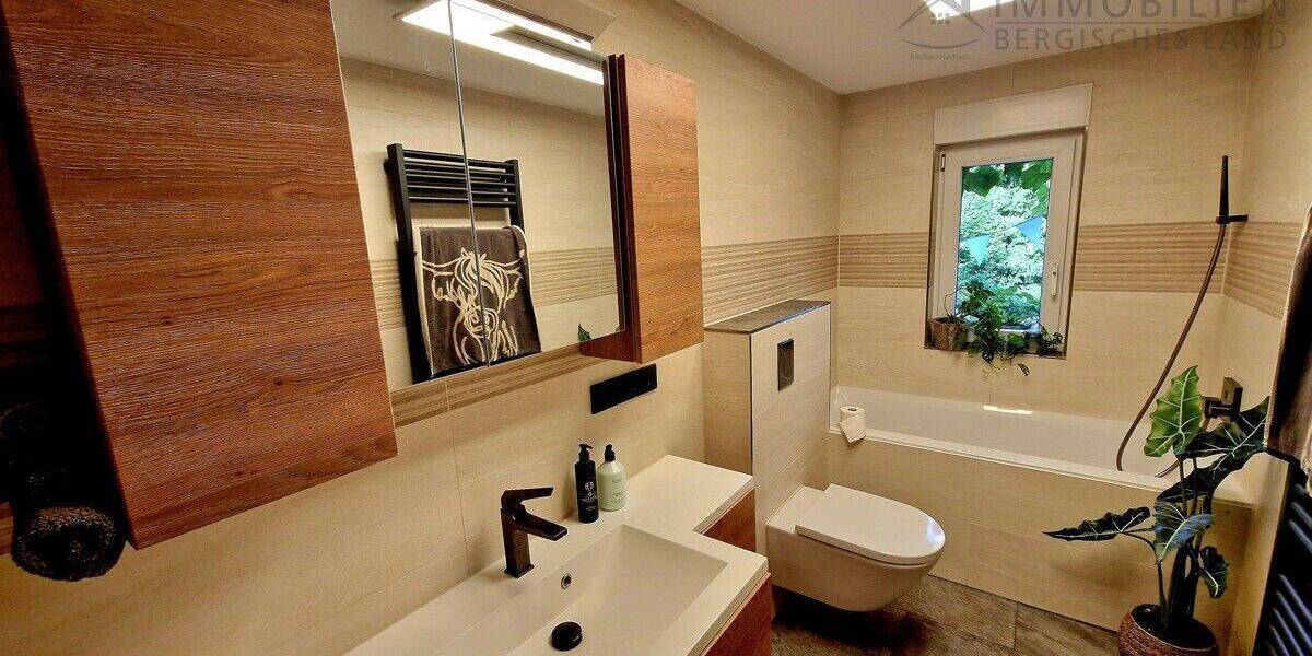Doppelhaushälfte Wermelskirchen Dhünn - 6 Zimmer, 146 m&sup2;, 399.000&euro; | Angebot:26886527