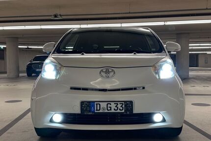 Toyota IQ 198.000 km 6.500 &euro; Düsseldorf 40476