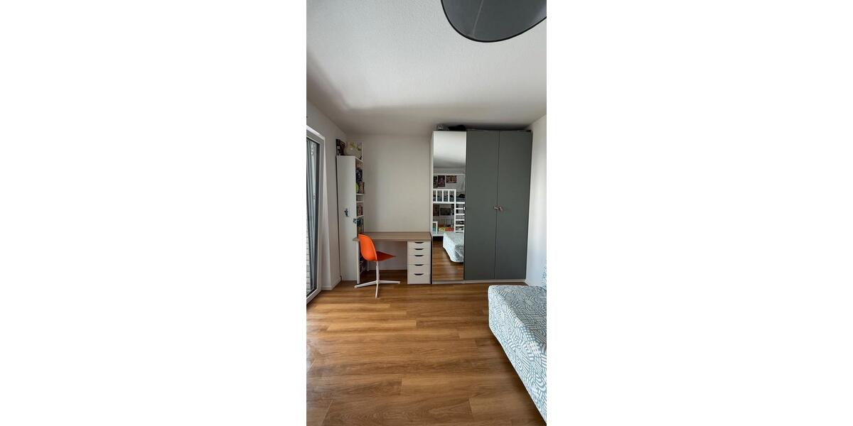 Etagenwohnung Bergisch Gladbach - 3 Zimmer, 82 m&sup2;, 1.184&euro; | Angebot:25417346