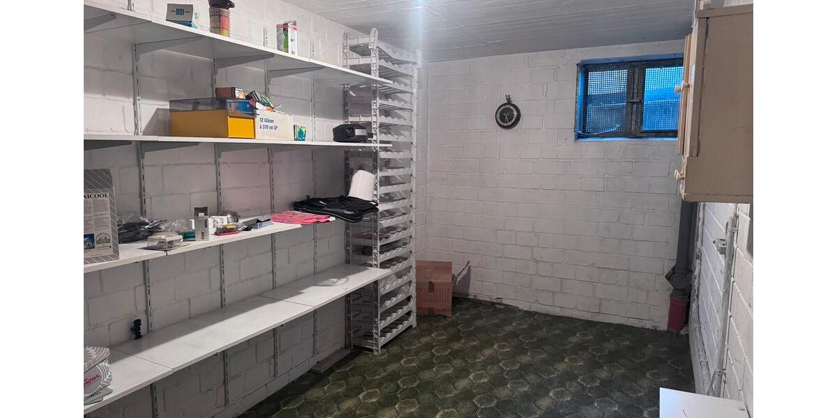 Miete - Einfamilienhaus mit 6 Zimmern, 2 Küchen, Garten und Kamin 6 zimmer