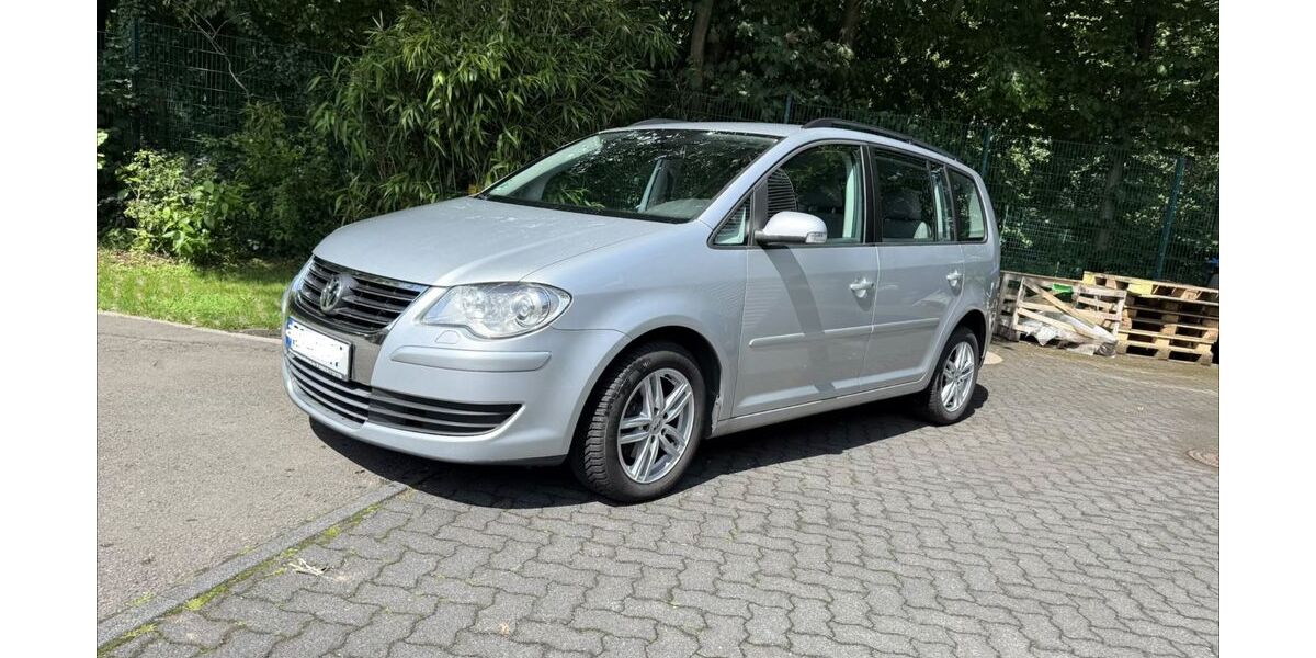 VW Touran 132.200 km 5.500 &euro; Remscheid 42855