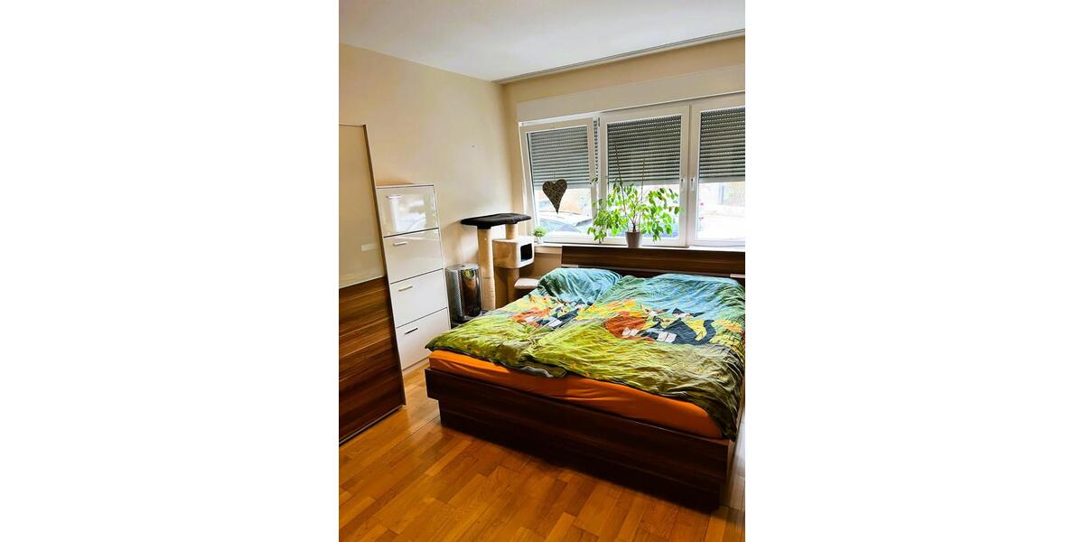 Erdgeschoßwohnung Düsseldorf Stadtbezirk 8 - 3 Zimmer, 100 m&sup2;, 1.400&euro; | Angebot:25658412