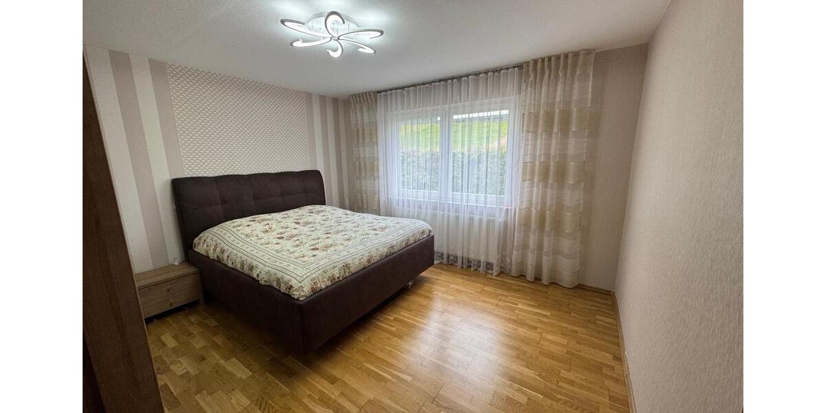Erdgeschoßwohnung Wermelskirchen - 3 Zimmer, 78 m&sup2;, 215.000&euro; | Angebot:27413699