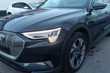Audi e-tron 105.500 km 24.999 &euro; Wuppertal 42281