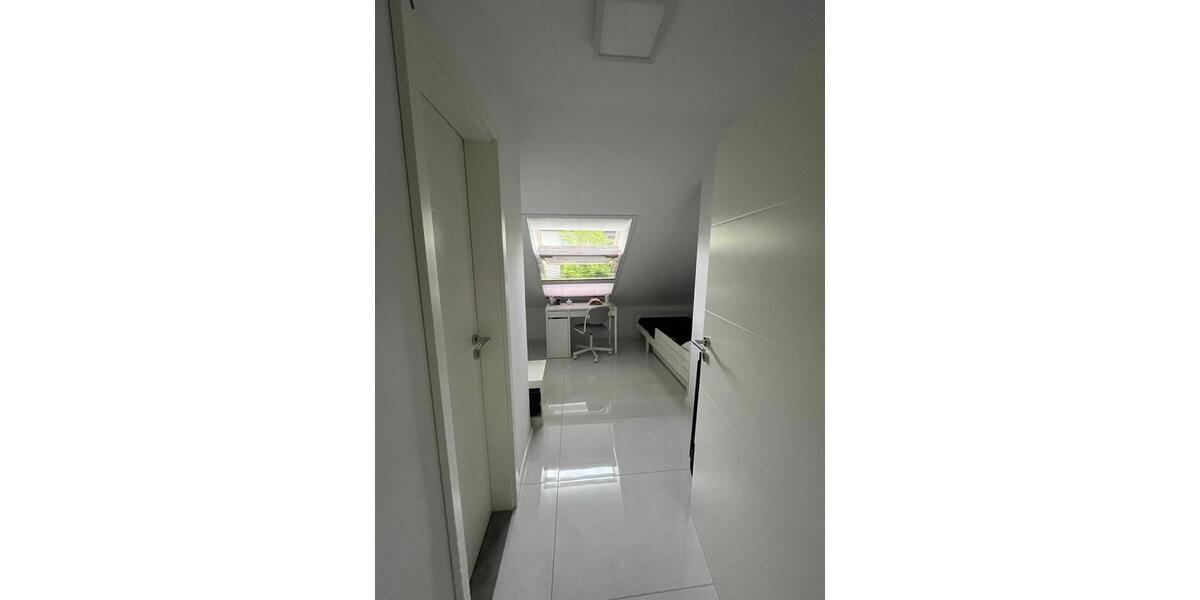 Reihenhaus Bergisch Gladbach Gronau - 7 Zimmer, 150 m&sup2;, 740.000&euro; | Angebot:26484941