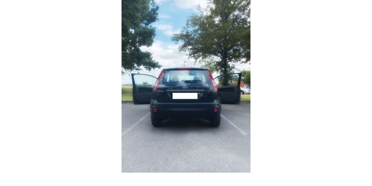 Ford Fiesta 180.290 km 1.100 &euro; Düsseldorf 40489