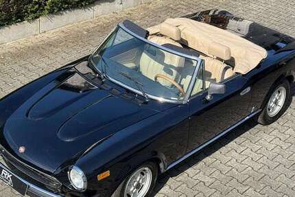 Fiat 124 Spider 87.586 km 13.500 &euro; Solingen 42651