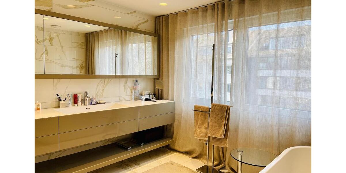 Designer Maisonette-Wohnung nähe Zoopark mit Blick ins Grüne, Fussbodenheizung, Kamin, Terrasse 5 zimmer