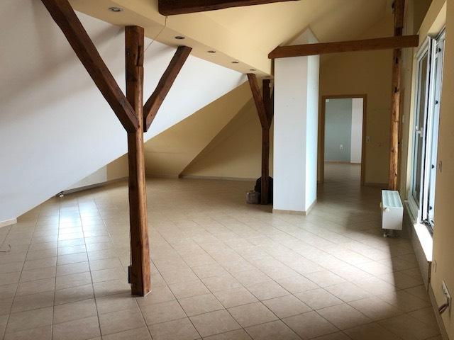 Superschöne 2 Zimmer Dachgeschosswohnung (Miete oder Kauf) 2 zimmer