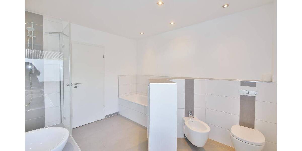 Doppelhaushälfte Haan - 5 Zimmer, 180 m&sup2;, 695.000&euro; | Angebot:26733501