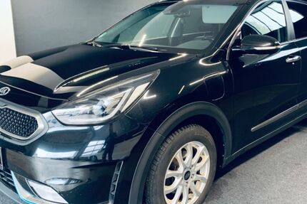 Kia Niro 227.800 km 9.890 € Hilden 40723