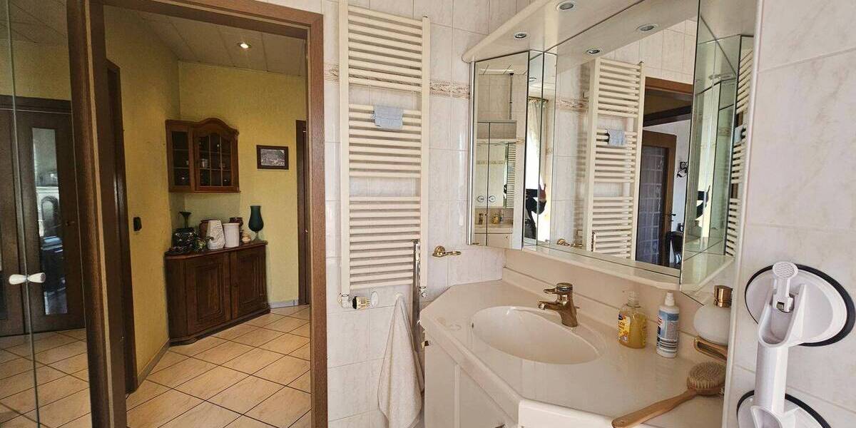 Mehrfamilienhaus, Wohnhaus Solingen Ohligs-Aufderhöhe - 6 Zimmer, 193 m&sup2;, 398.000&euro; | Angebot:26752520
