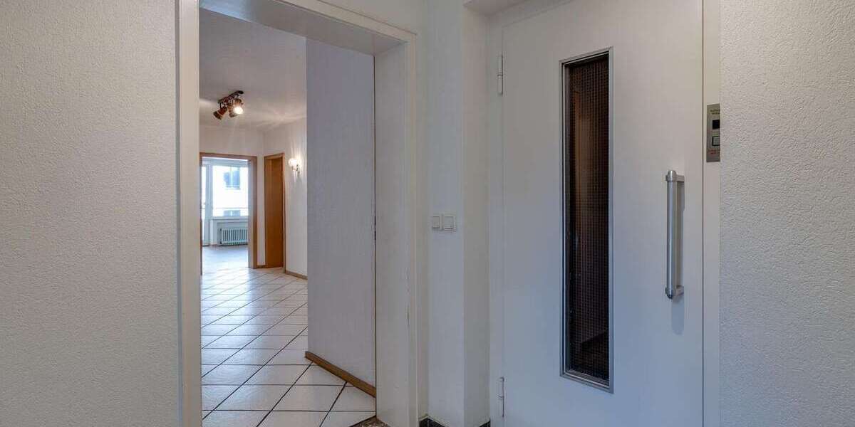 Wohnung zum Kaufen in Düsseldorf 574.000 € 122 m² 3 zimmer
