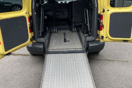 VW Caddy 293.000 km 8.390 &euro; Wuppertal 42287