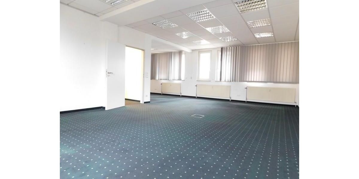 Vielseitig nutzbare Bürofläche am Nové-Mesto-Platz zimmer