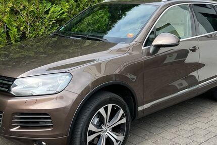 VW Touareg 163.000 km 17.500 € Köln 50735