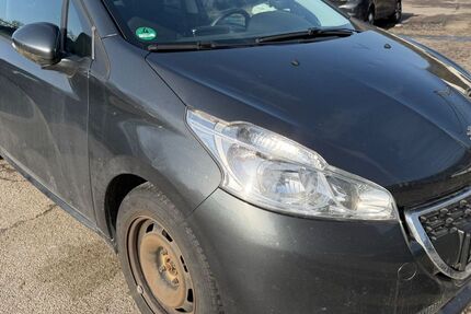 Peugeot 208 204.497 km 1.450 &euro; wuppertal 42285