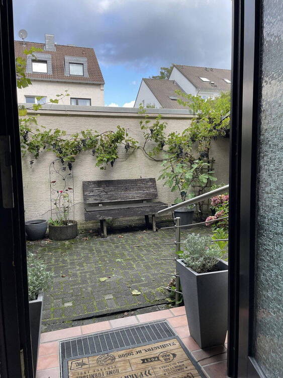 Attraktives Reihenendhaus mit EinliegerWohnung, Garten & Carport - Viel Platz für Familie & mehr