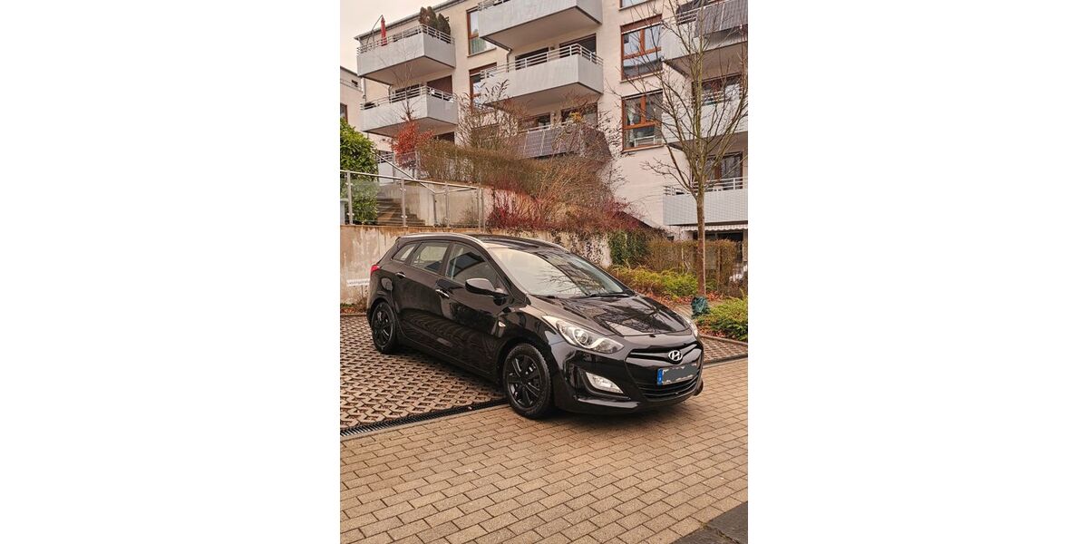 Hyundai i30 105.000 km 6.650 &euro; Wuppertal 42107