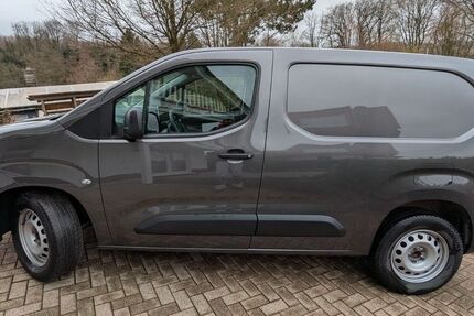 Toyota Proace City 30.200 km 13.700 &euro; Hückeswagen 42499