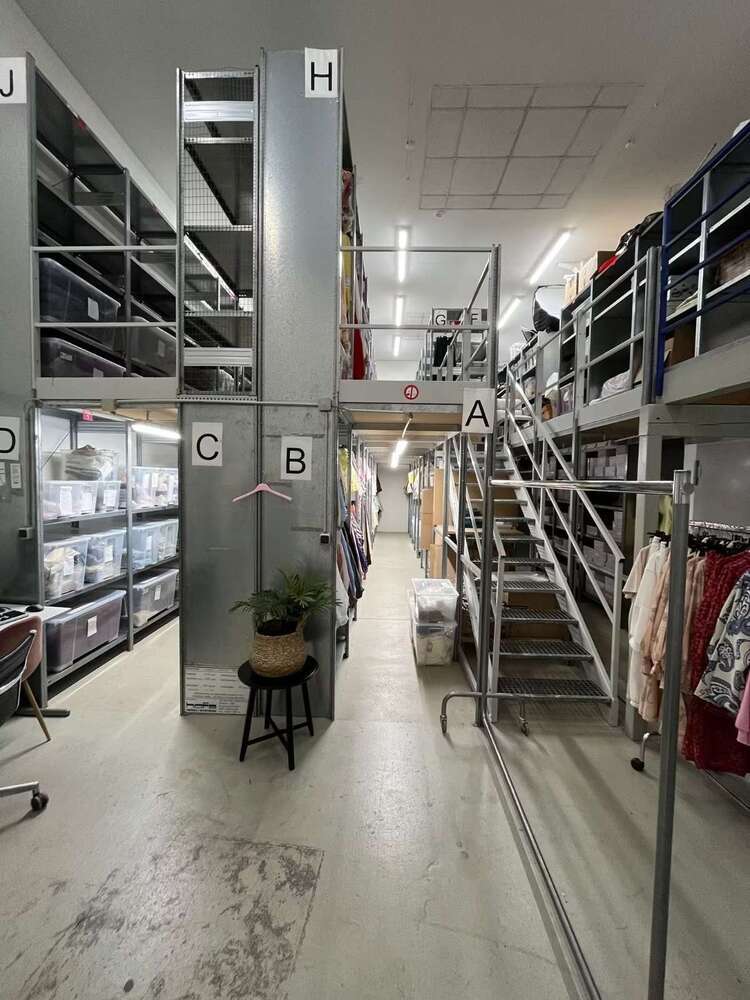 Halle in Erkrath 2.100 € 252 m²