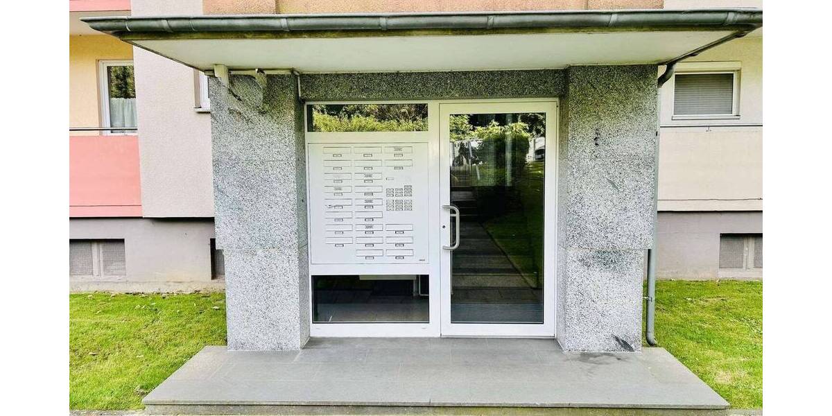 Elegante Etagenwohnung mit Panoramablick, zwei Balkonen und Aufzug! 3 zimmer