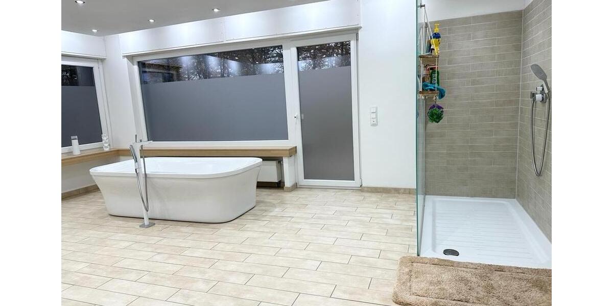 Freistehendes Einfamilienhaus mit Großen Grundstück 5 zimmer