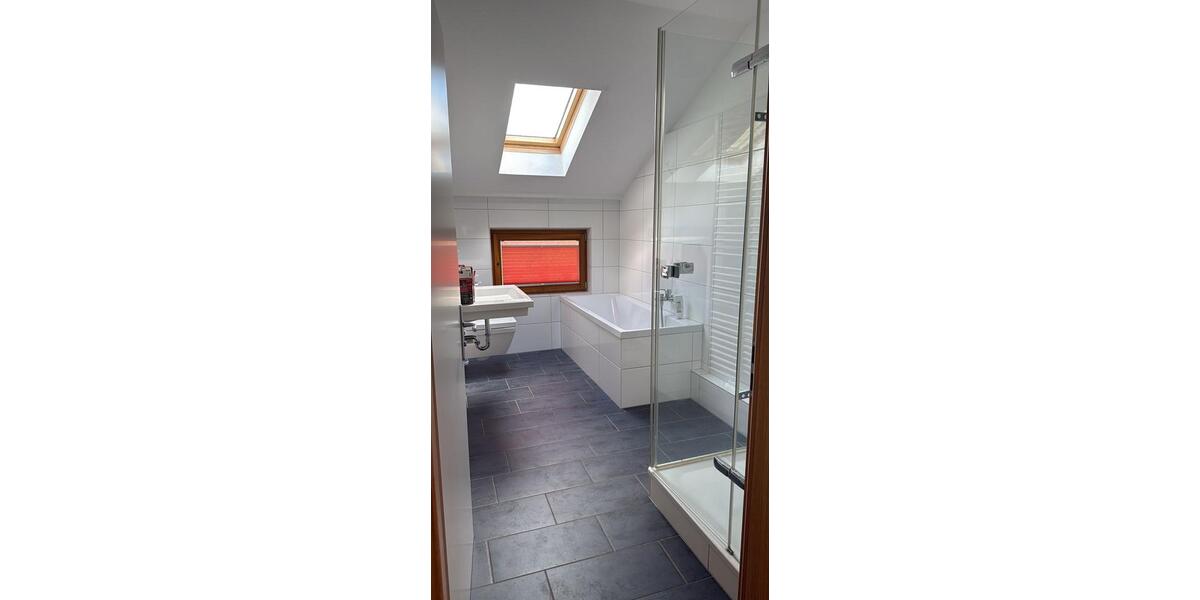 Dachgeschoßwohnung Wuppertal Gemarkung Langerfeld - 3 Zimmer, 95 m&sup2;, 760&euro; | Angebot:26147742