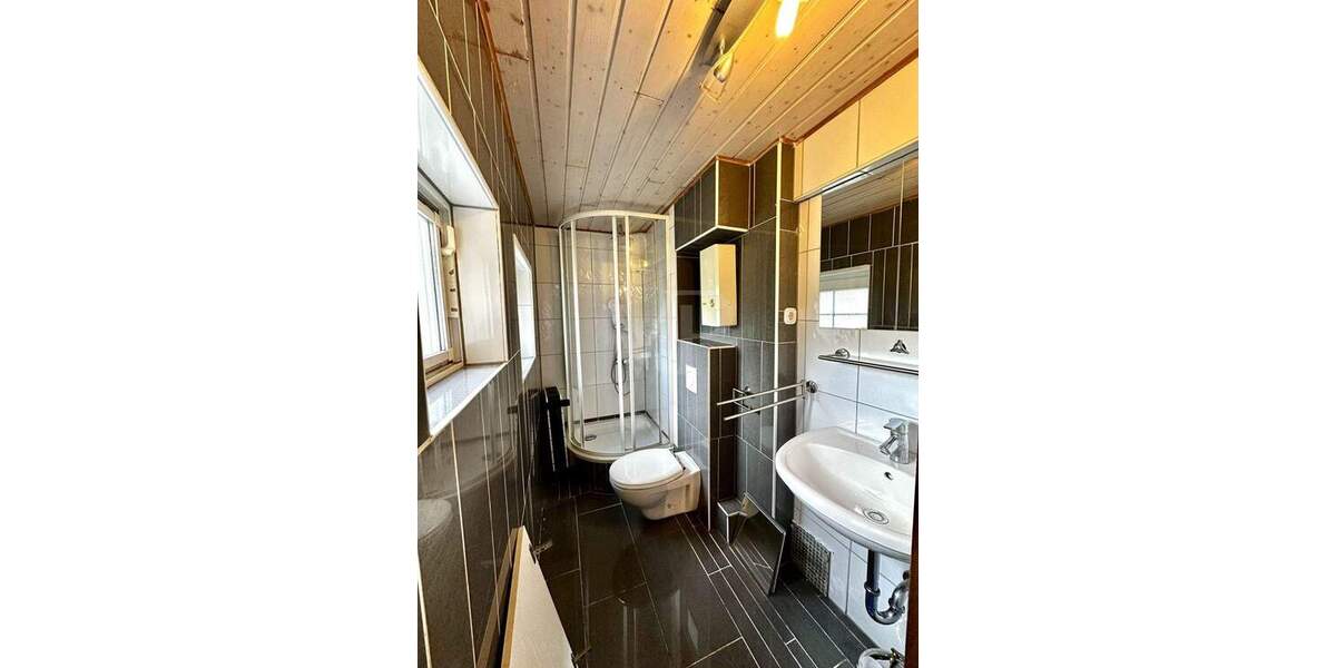 3-Zimmer-Altbau mit Terrasse und Privatzugang 3 zimmer