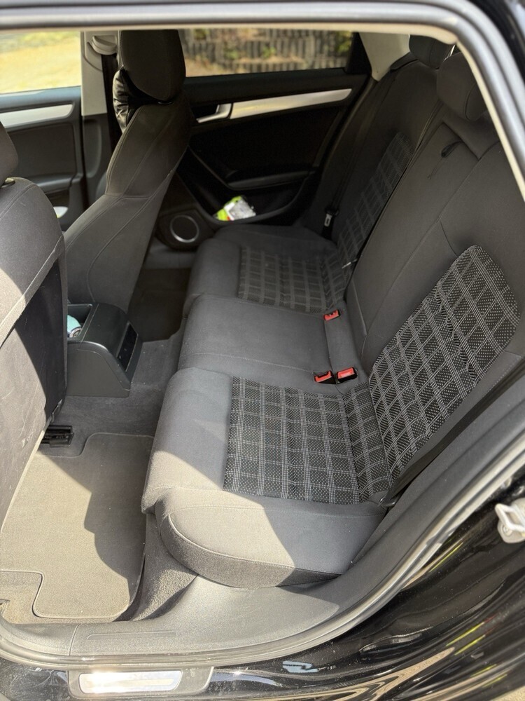 Audi A4 (B8)