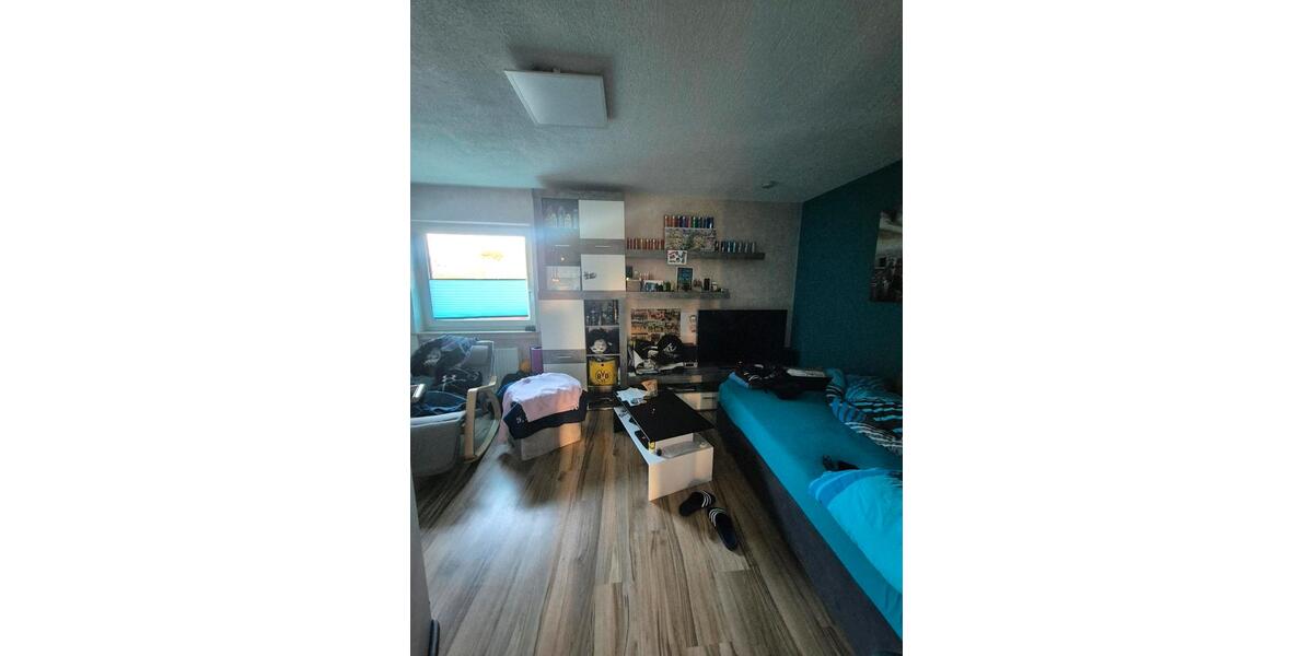 Reihenmittelhaus mit Balkon, Panoramablick & Waldrandlage 5 zimmer