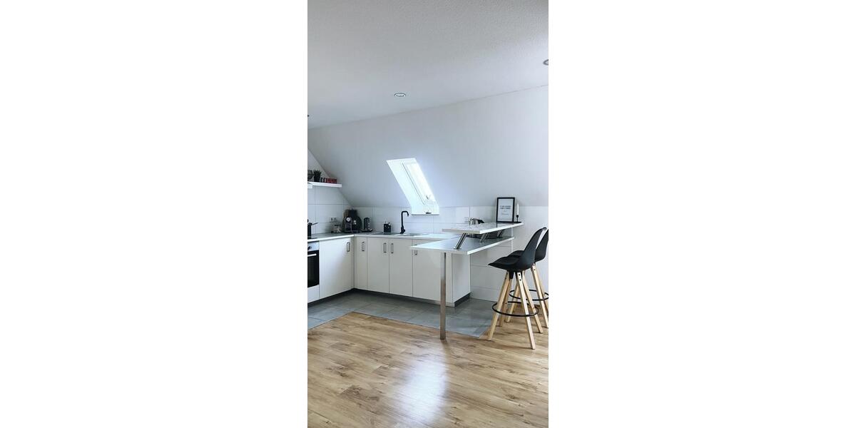 Dachgeschoßwohnung Solingen Ohligs - 2 Zimmer, 78 m&sup2;, 950&euro; | Angebot:26048890