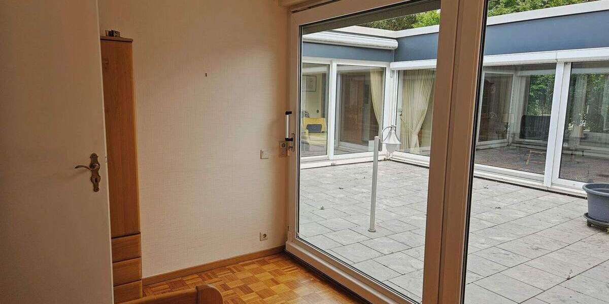 Exklusiver Atrium-Bungalow mit Gartenfläche in begehrter Lage von Sprockhövel-Haßlinghausen 5 zimmer
