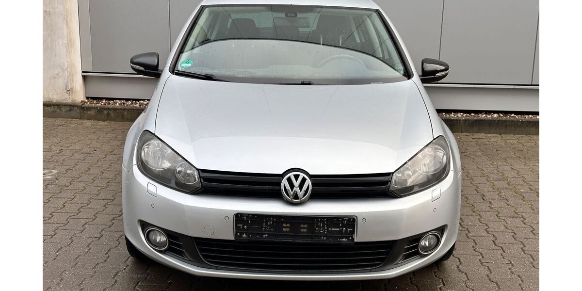 VW Golf 180.000 km 4.900 &euro; Düsseldorf - Bezirk 8 40231