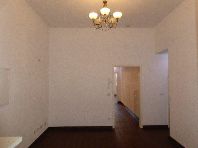 BEZUGSFREI IN 1A-LAGE RATHWESTFALENSTR. 8 RÄUME+2 BÄDER+WC KOMPLETT LAMINAT 3 EINGÄNGE ERDGESCHOSS 8 zimmer