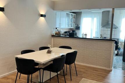 Eigentumswohnung in zentral optimaler Lage, 4 Zimmer zu verkaufen 4 zimmer