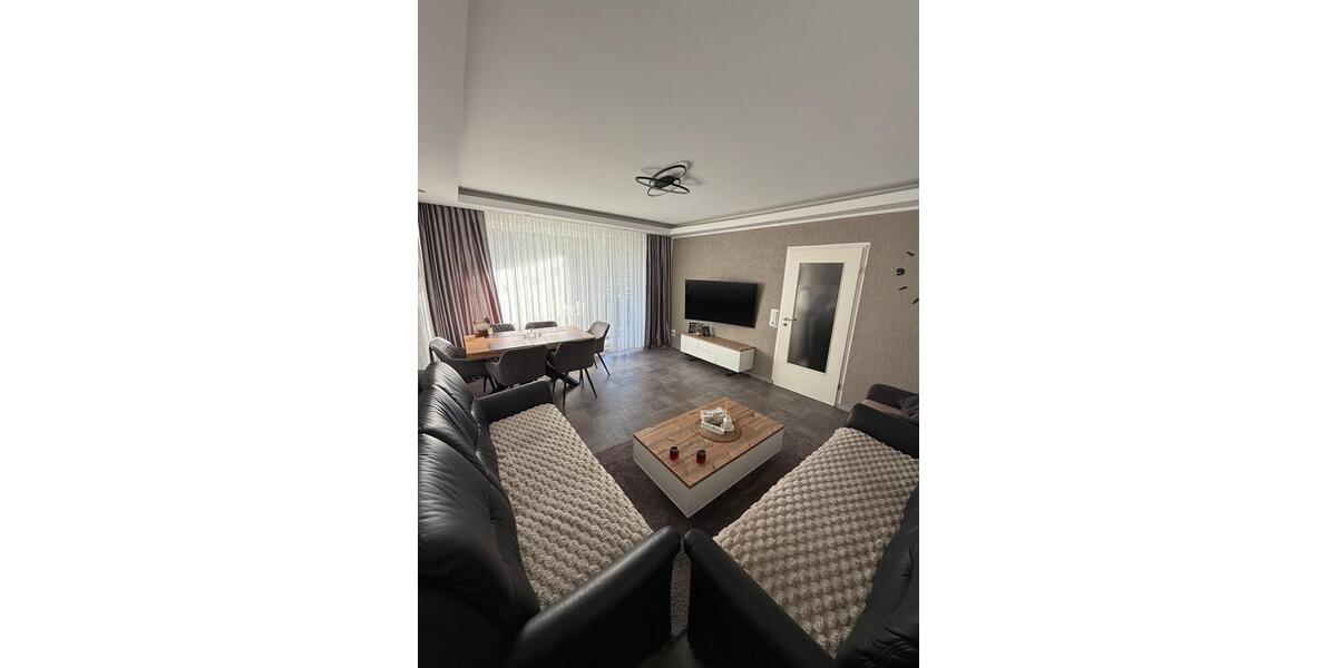 3-Zimmer Wohnung mit Garage und Balkon zu Verkaufen Innenstadt 3 zimmer