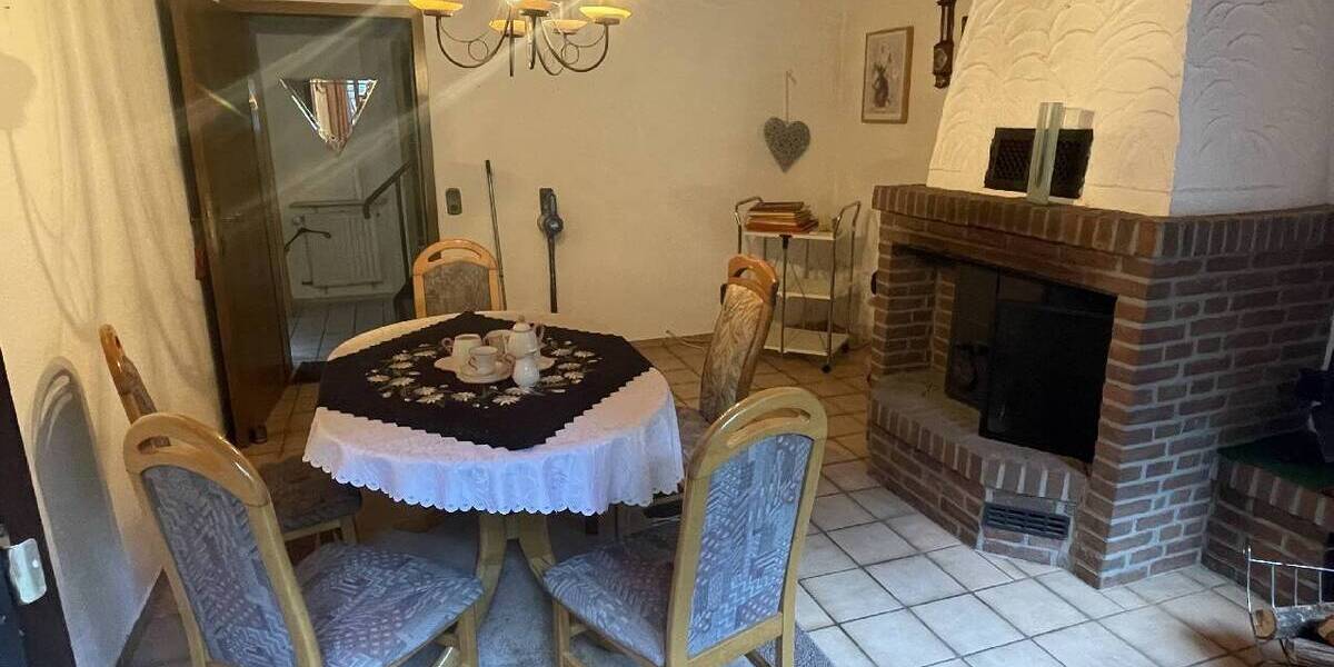 SIE SUCHEN, WIR HABEN - DOPPELHAUSHÄLFTE MIT GROßZÜGIGEM GRUNDSTÜCK 5 zimmer